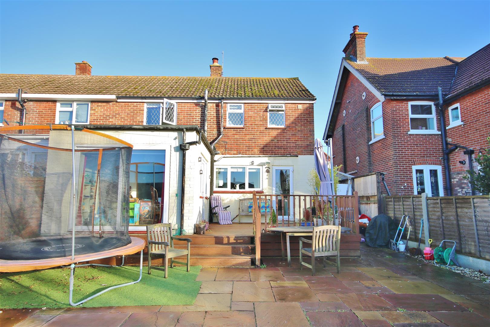 Third Avenue, Walton On The Naze Sheen's